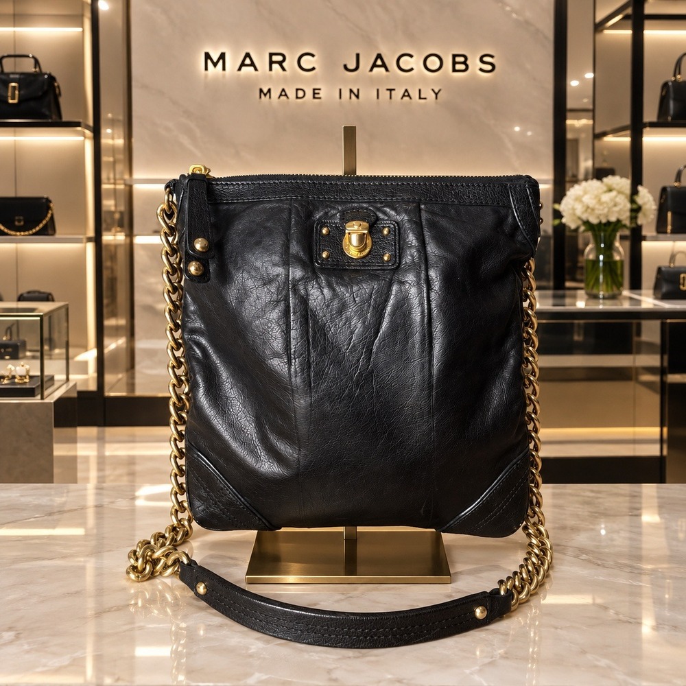 Marc Jacobs Made in Italy Shoulder Bag Vintage Black Leather Gold Chain